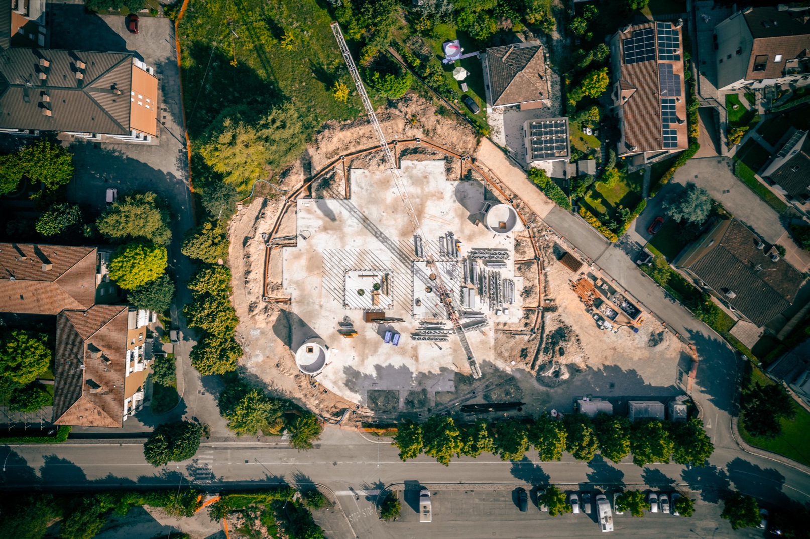 C+S ARCHITECTS, INSTALLATI I "LEGO" NEL CANTIERE DELLA SCUOLA RICICLABILE