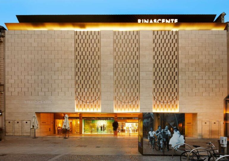 La storia della Rinascente, il grande magazzino del lusso accessibile