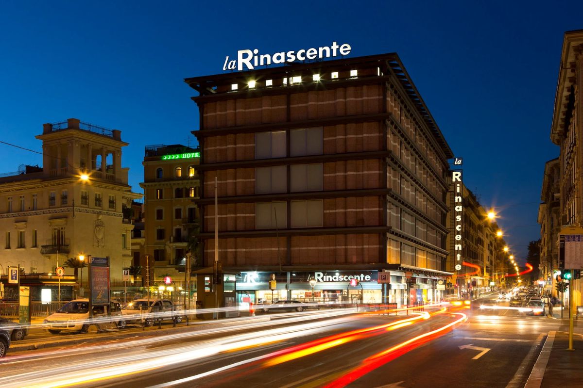 La storia della Rinascente, il grande magazzino dei brand luxury