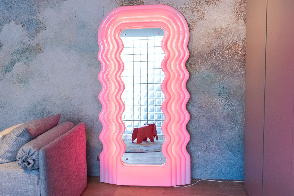 Specchi iconici di design - Ultrafragola Ettore Sottsass POLTRONOVA