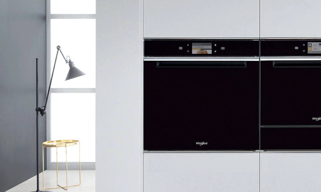 Forno da incasso Whirlpool dettagli comandi