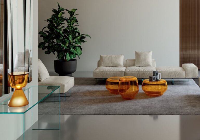 Rook, la lampada di Karim Rashid per Tonelli Design che aspira al cielo