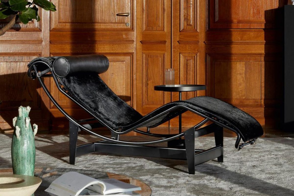 Chaise Longue LC4, la poltrona LC2 e la sedia girevole LC7