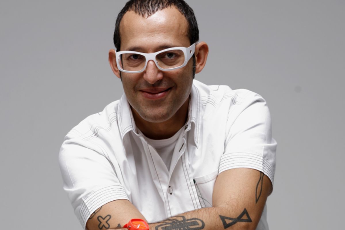 Karim Rashid intervista sull’estetica del futuro del design tra emozione, tecnologia e umanità