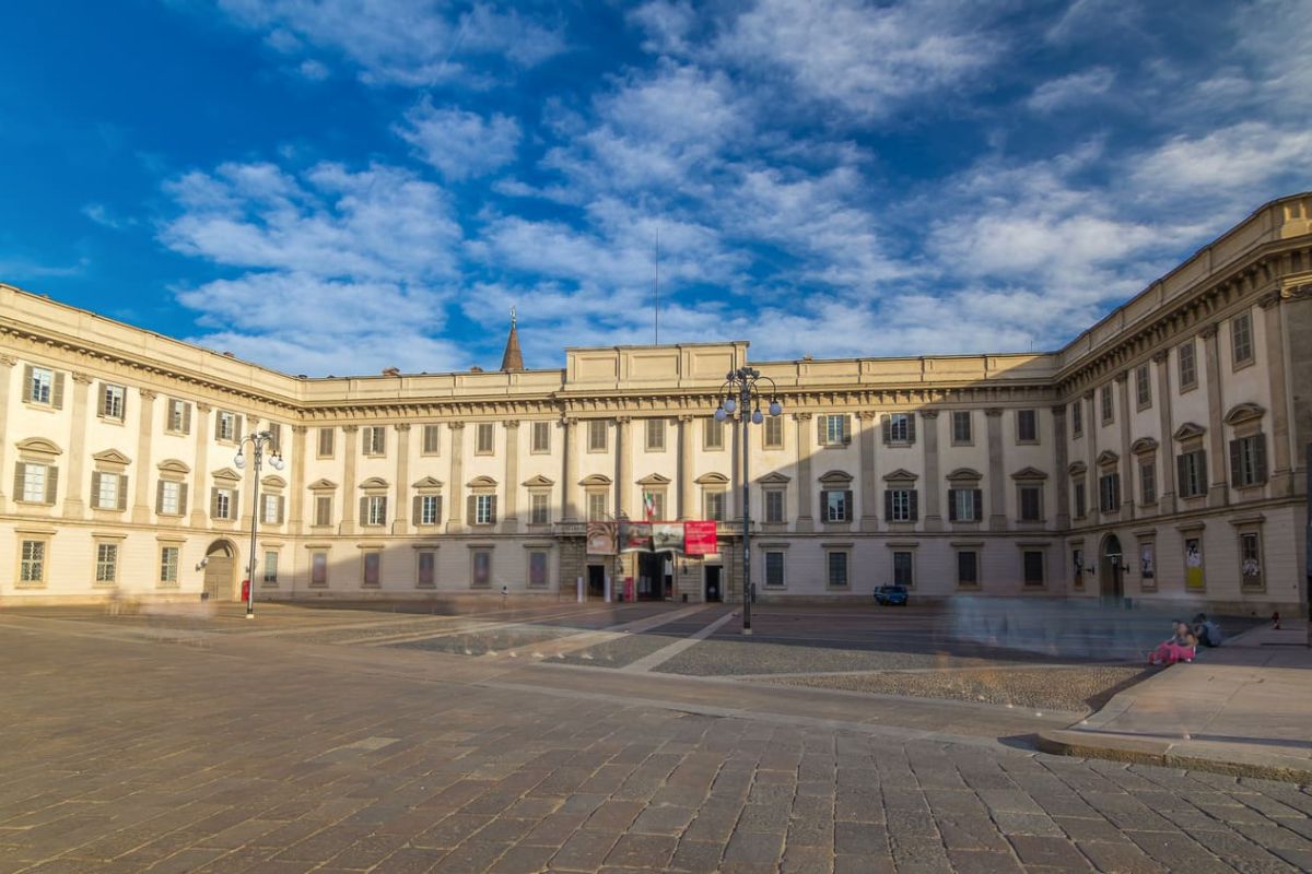 Ristrutturazione palazzo storico come scegliere infissi che rispettino l'estetica originale