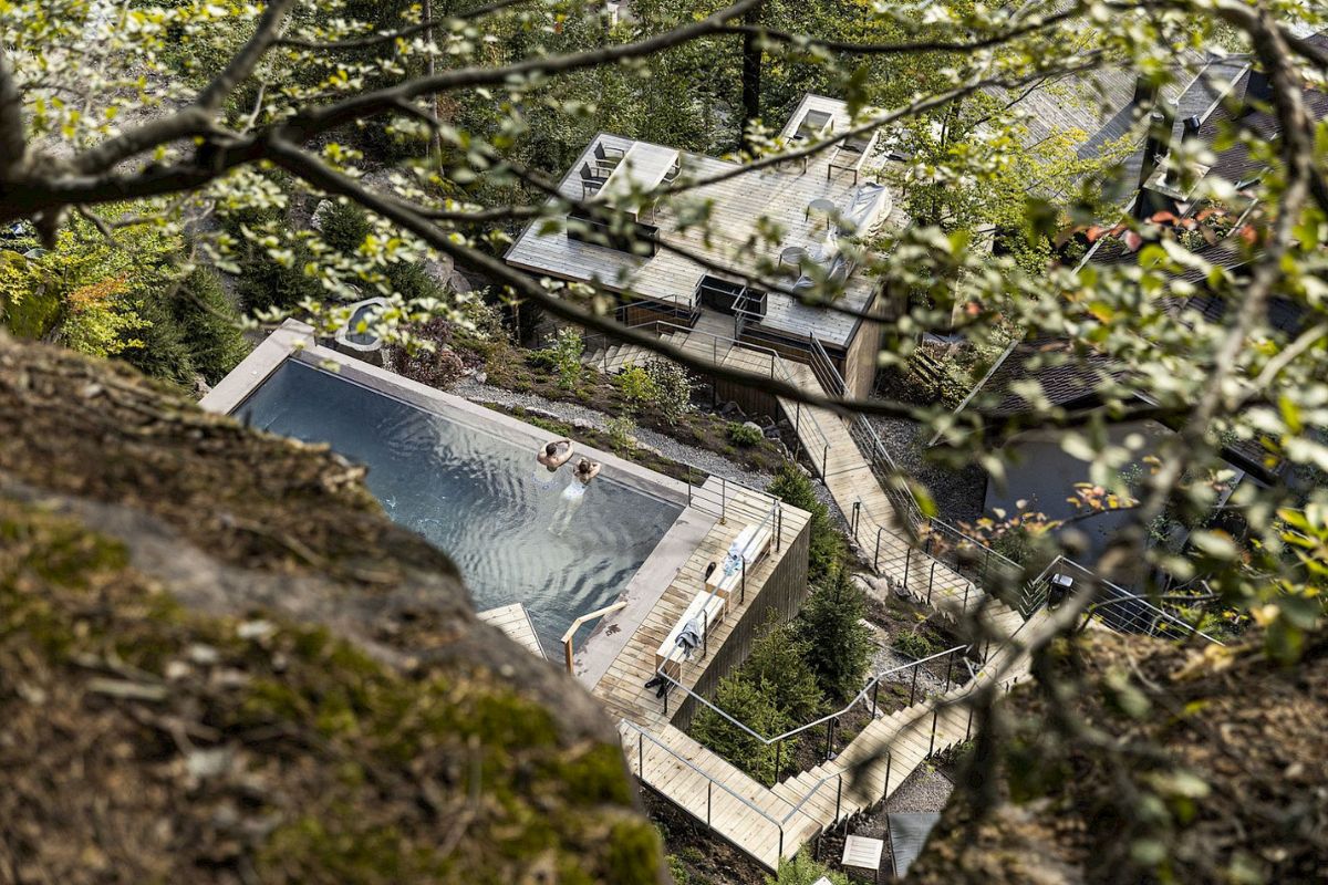 Hotel di design immersi nella natura – 15 luoghi dove il progetto incontra il paesaggio