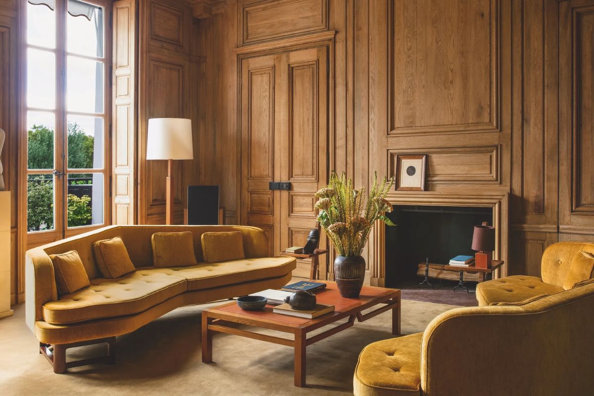 Legni scuri e boiserie stile Art Déco