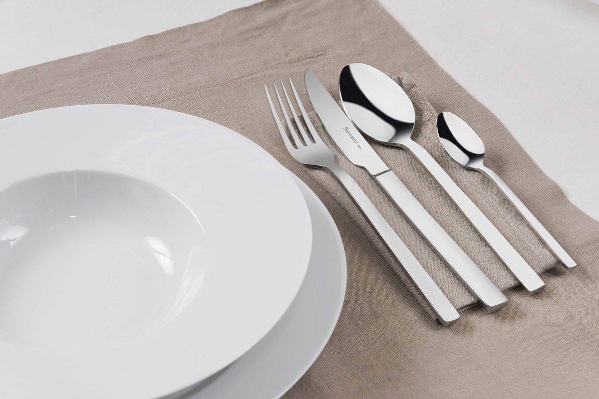 Tavola di Natale 2025 - Barazzoni – Linea satinata Zaffiria