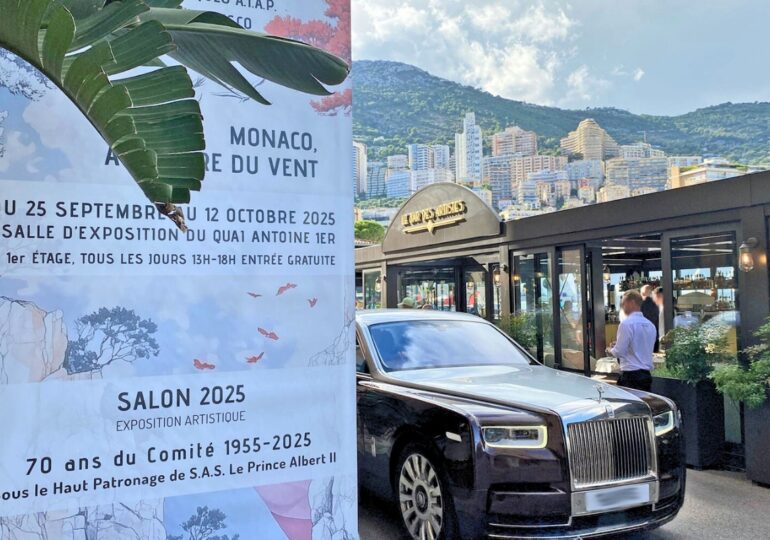 ZANABONI arreda la lounge della mostra “MONACO, À L’OMBRE DU VENT”