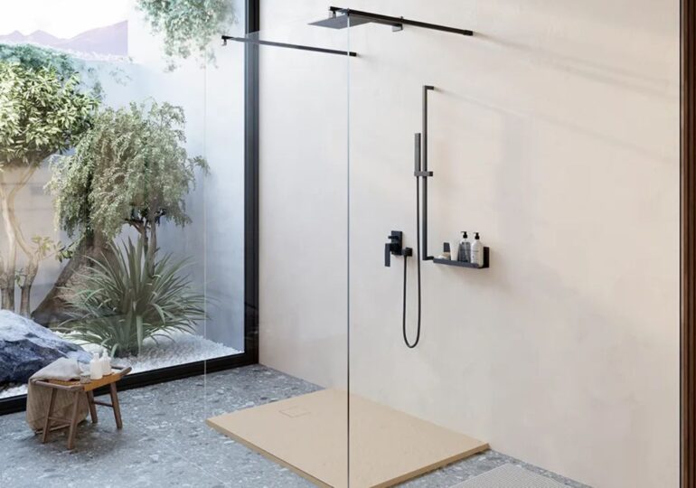 Piatti doccia a filo pavimento: come integrarli su pavimentazione esistente