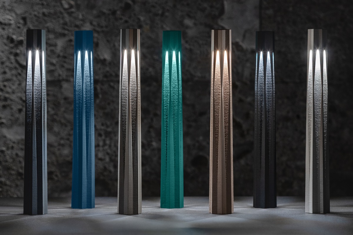 Plissé in diverse finiture colore: lampada da tavolo Accento per interni