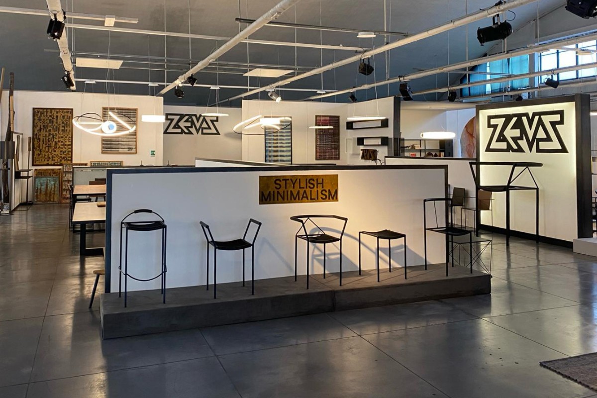 showroom di arredi design in metallo Zeus