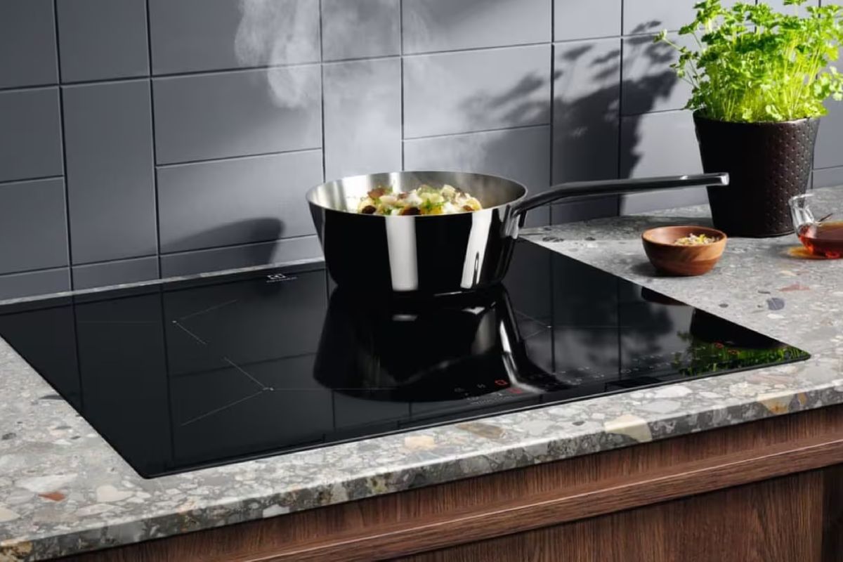 piano a induzione cucina electrolux