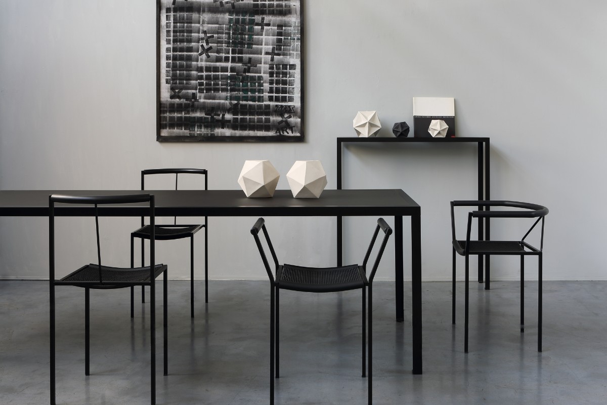 collezione archetipo arredi in metallo contemporanei