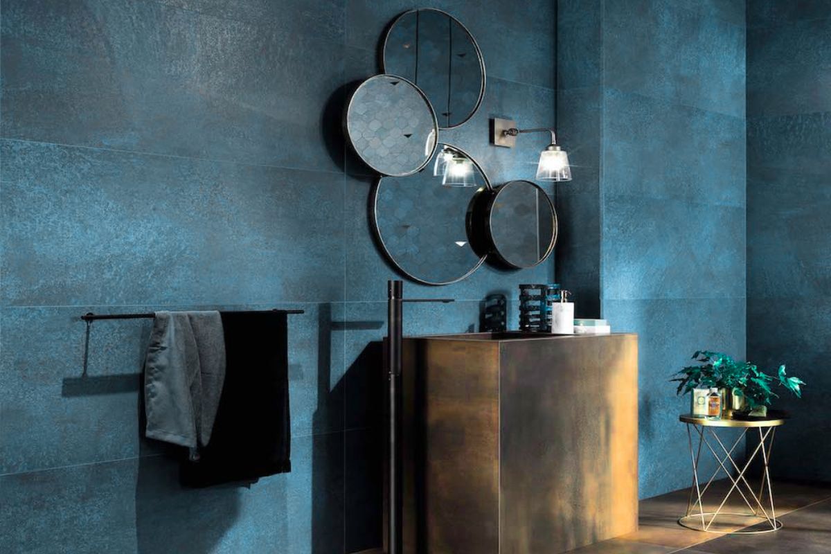 Abbinamenti arredamento del colore ottanio con rame e metalli