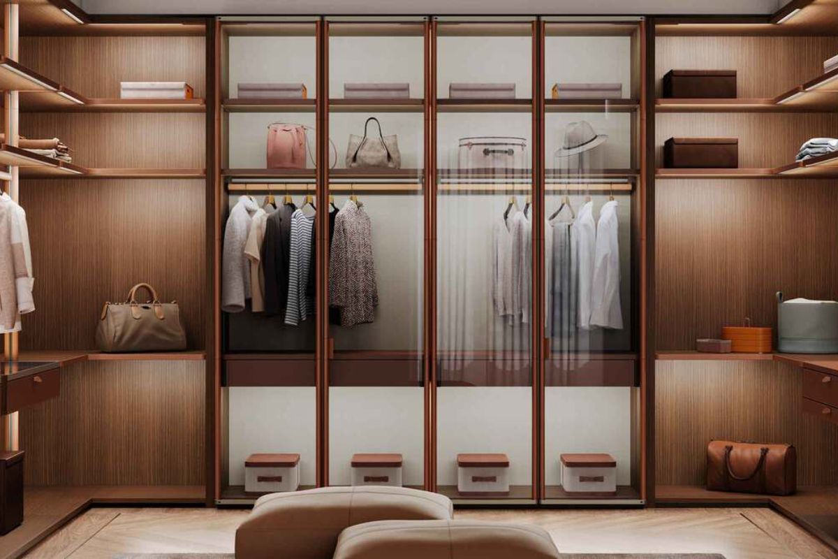 Poltrona Frau, DressCove Night System sistema modulare per armadiature e cabine armadio dal lusso silenzioso