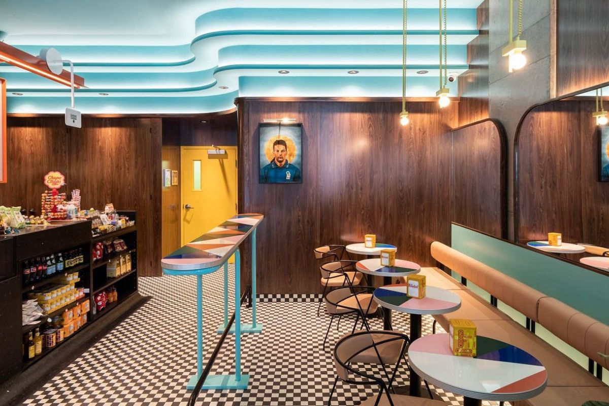 Tendenze arredo bar 2026: sedute, colori, bancone, pareti e dettagli che ridisegnano il bar contemporaneo