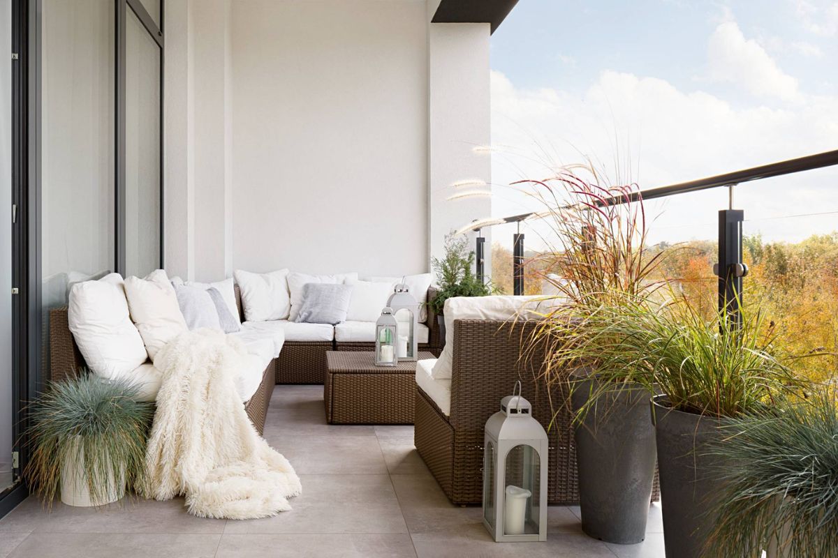 come arredare un terrazzo con arredi design e verde