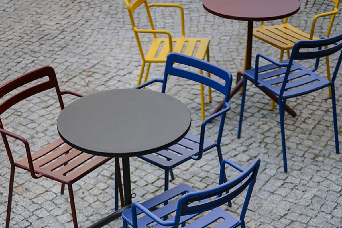 Sedie da giardino Colos di design impilabili per outdoor