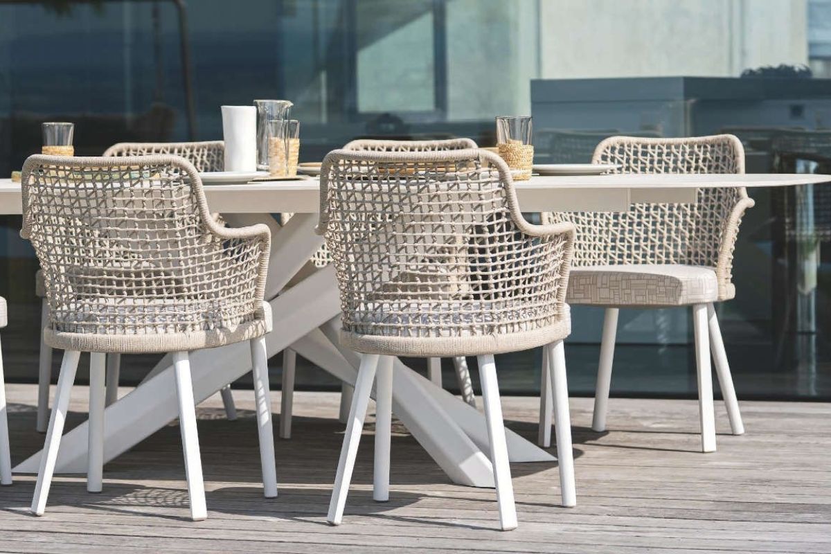 Sedie da giardino Varaschin tra intreccio e design outdoor