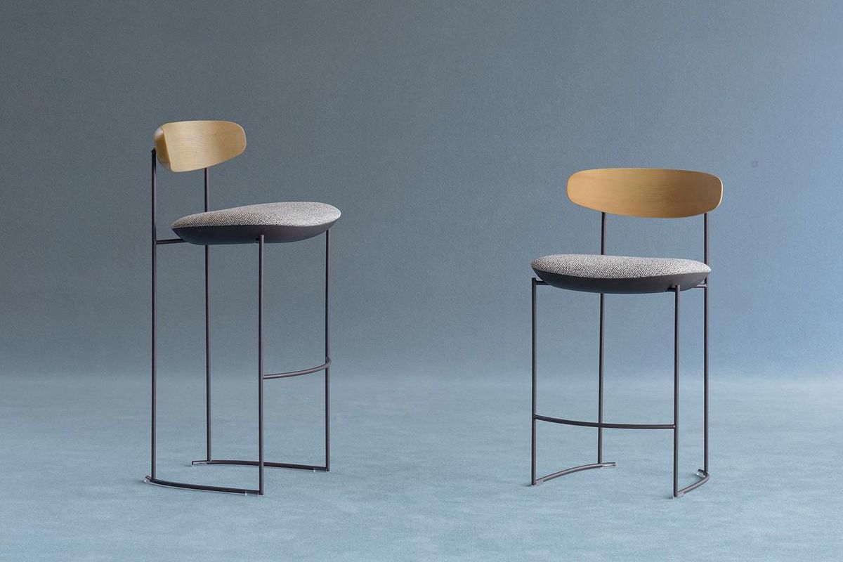 sgabelli bar con schienale contract design