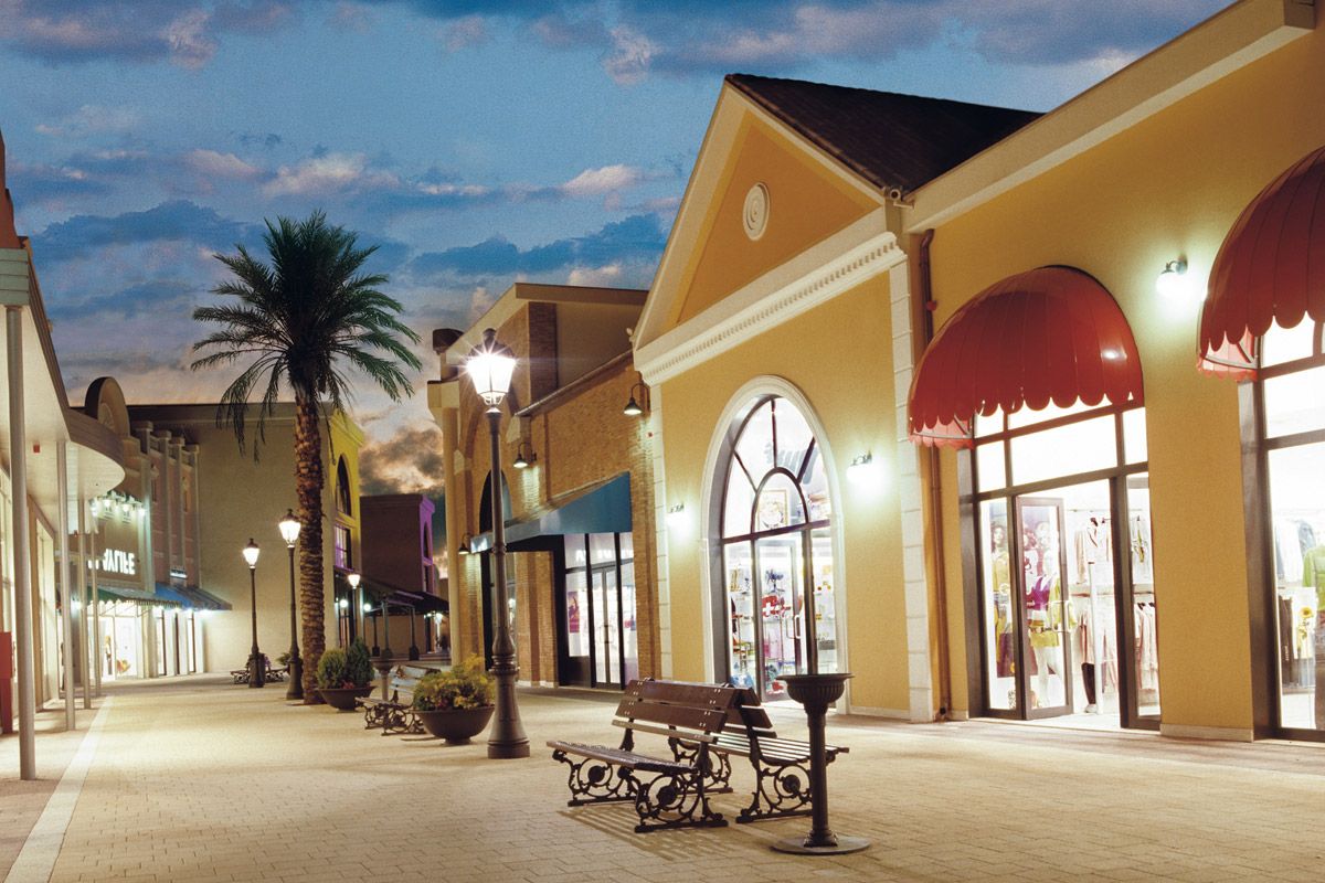 Qual è stato il primo outlet in Italia