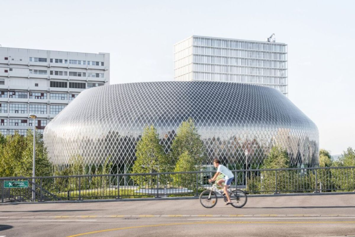 AMDL CIRCLE De Lucchi cultural laboratory