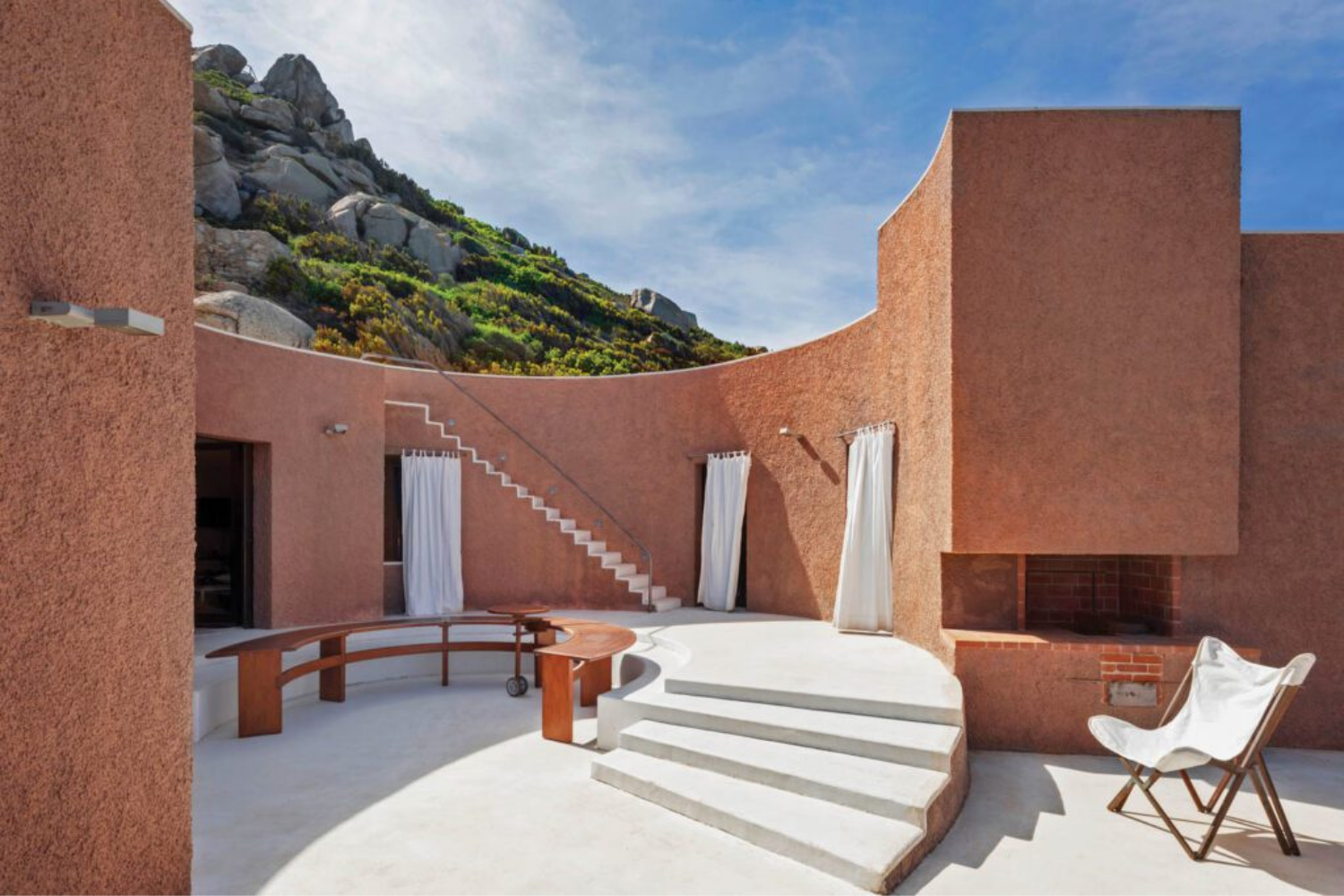 Casa Rotonda e il patio come spazio di mediazione