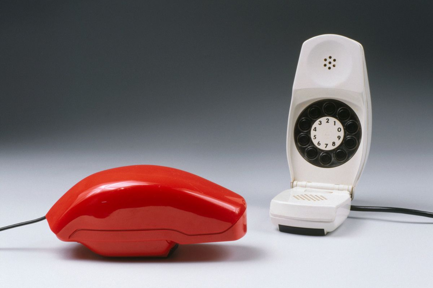 Grillo cambiare il telefono significa cambiare un gesto quotidiano