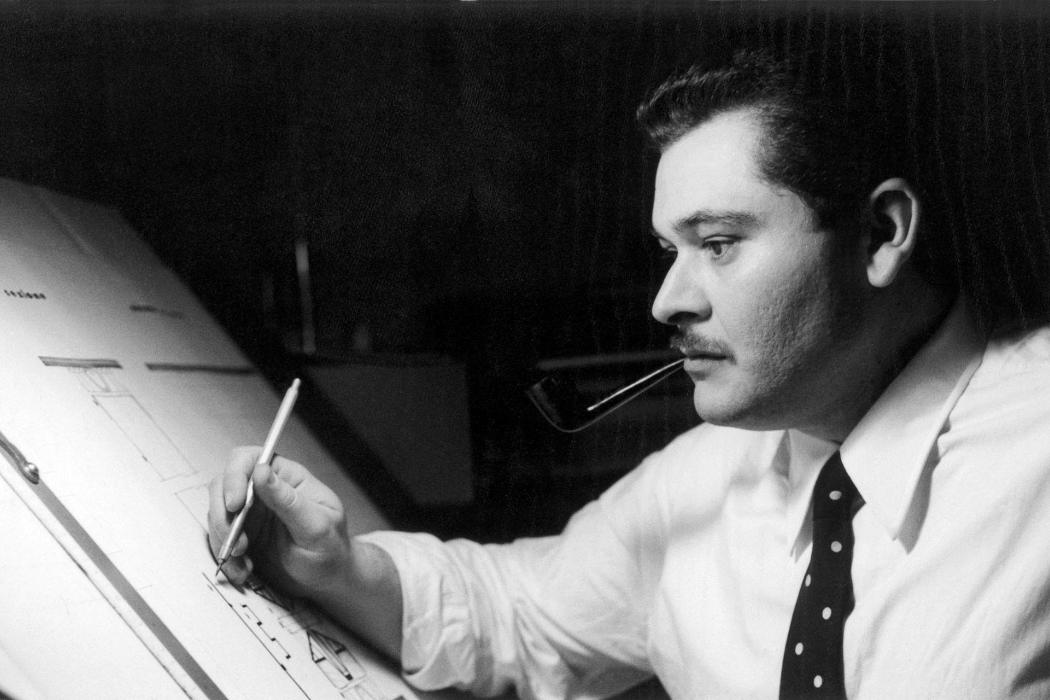 Joe Colombo biografia, mobili e visioni futuristiche del design italiano