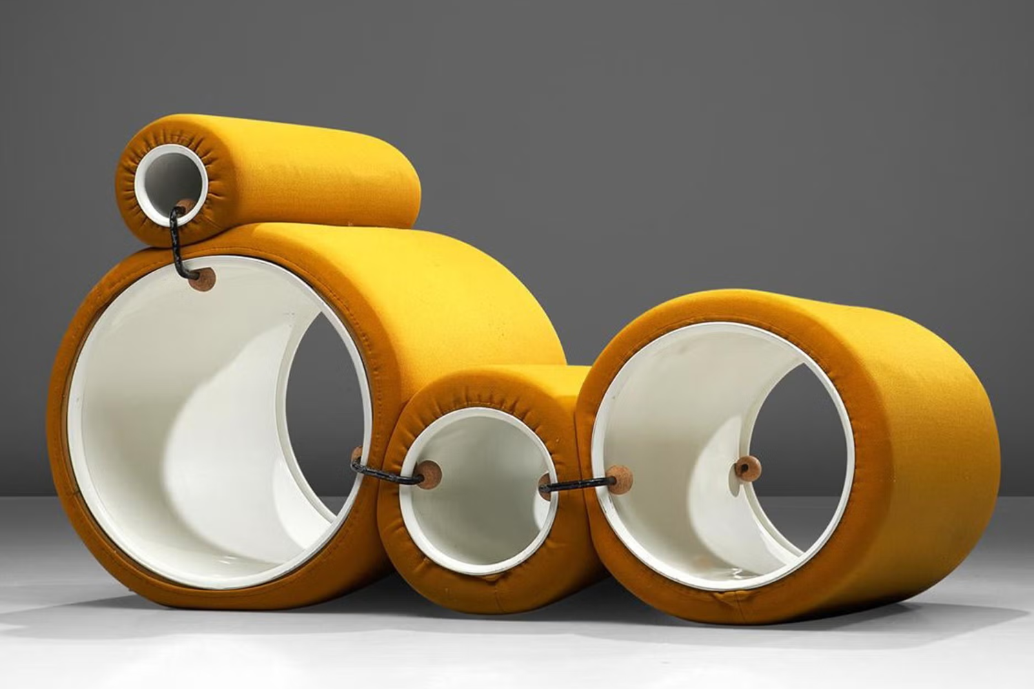 Tube Chair la poltrona smette di avere una forma definitiva