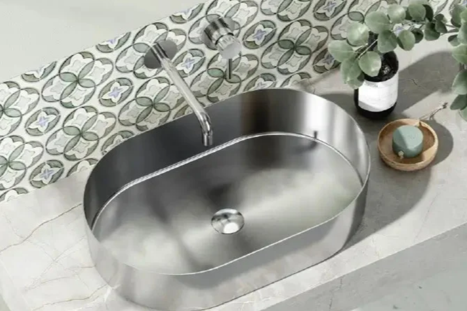 Acciaio inox in bagno attenzione soprattutto a acqua e detergenti