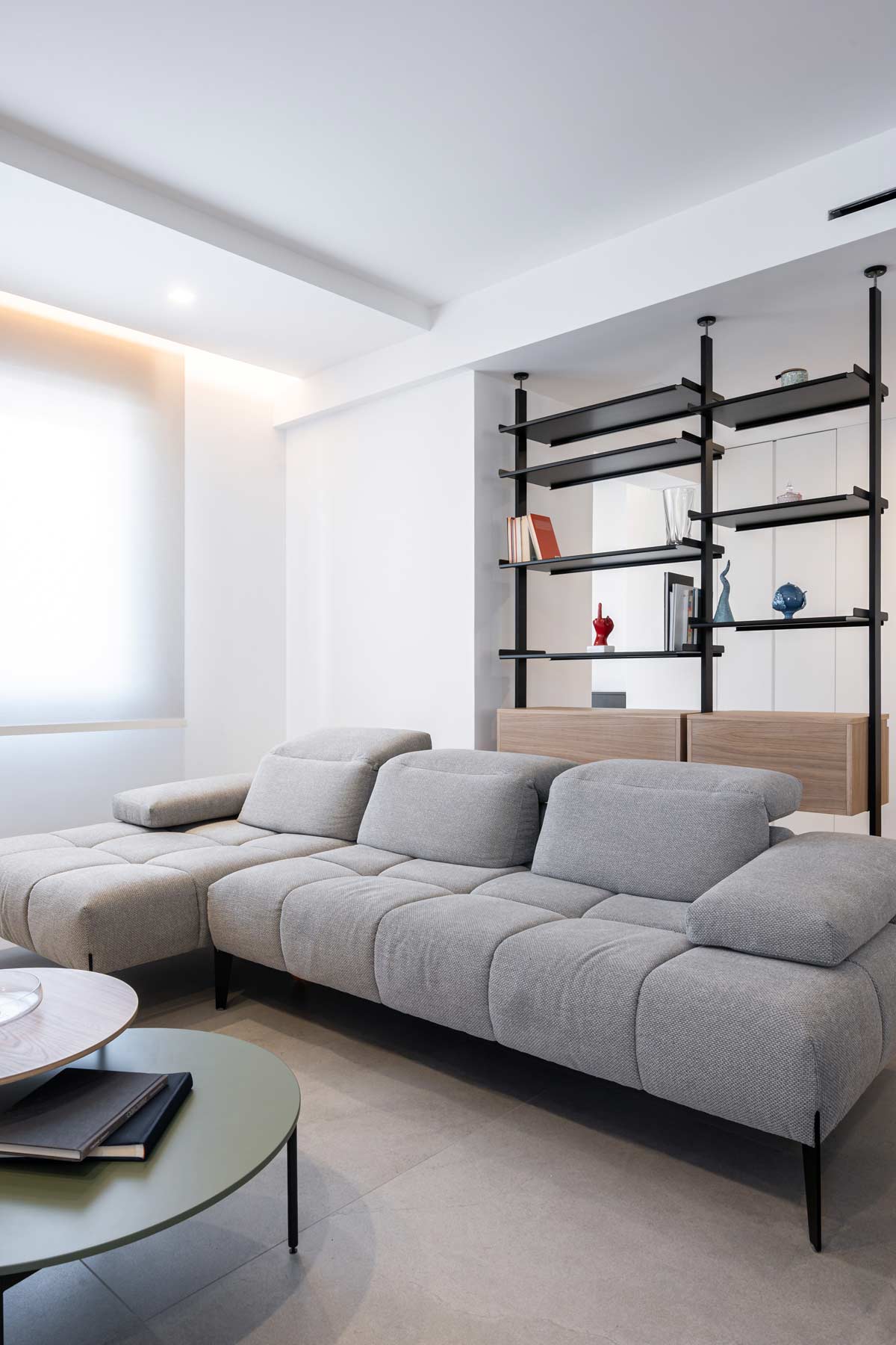 Living di Casa E + N progettata da Manuarino con arredi contemporanei