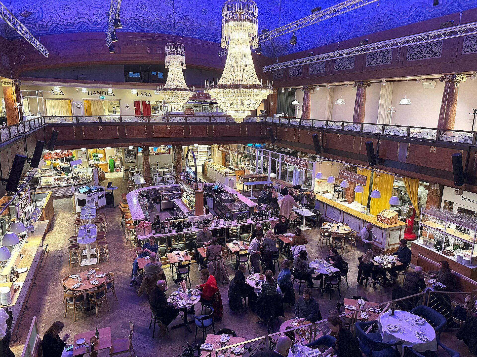 La Piazza di Eataly Stoccolma nell’ex cinema Röda Kvarn