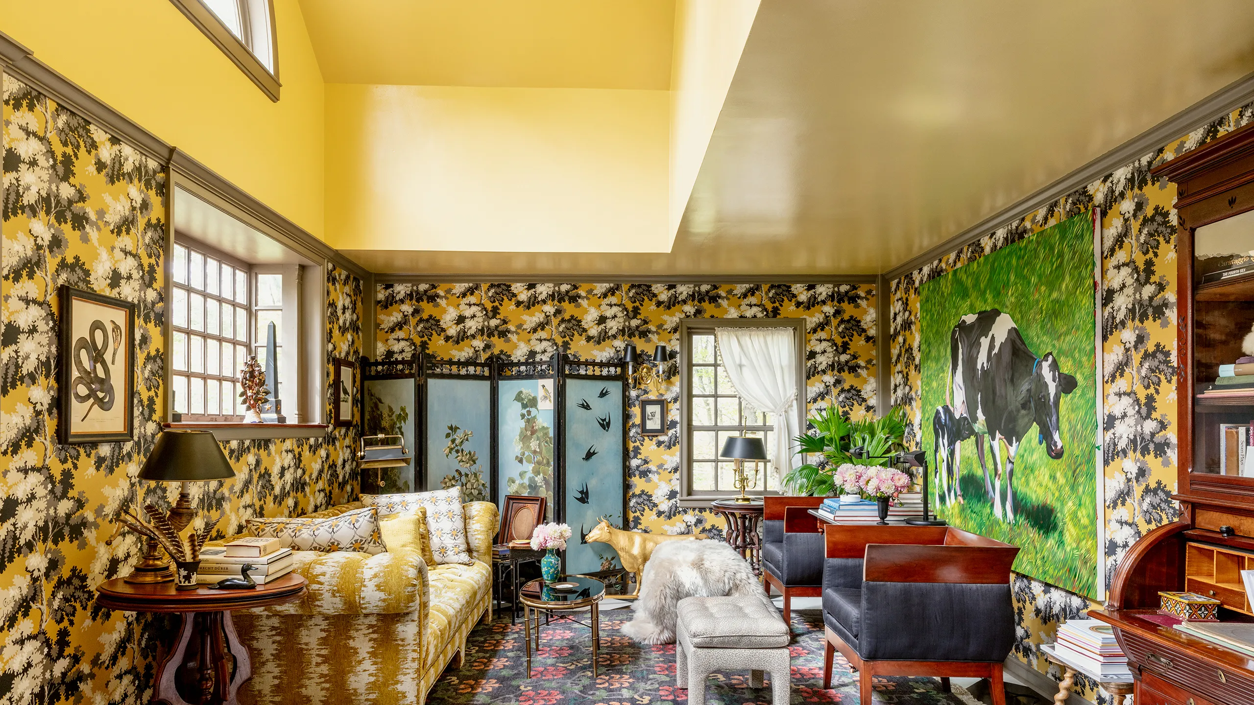 giallo interno pantone 2027