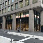 Showroom Poltrona Frau a Osaka con arredi esposti