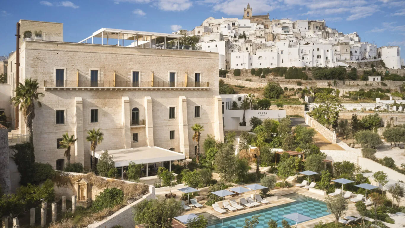Vista Ostuni nella ex Manifattura Tabacchi con la Città Bianca sullo sfondo