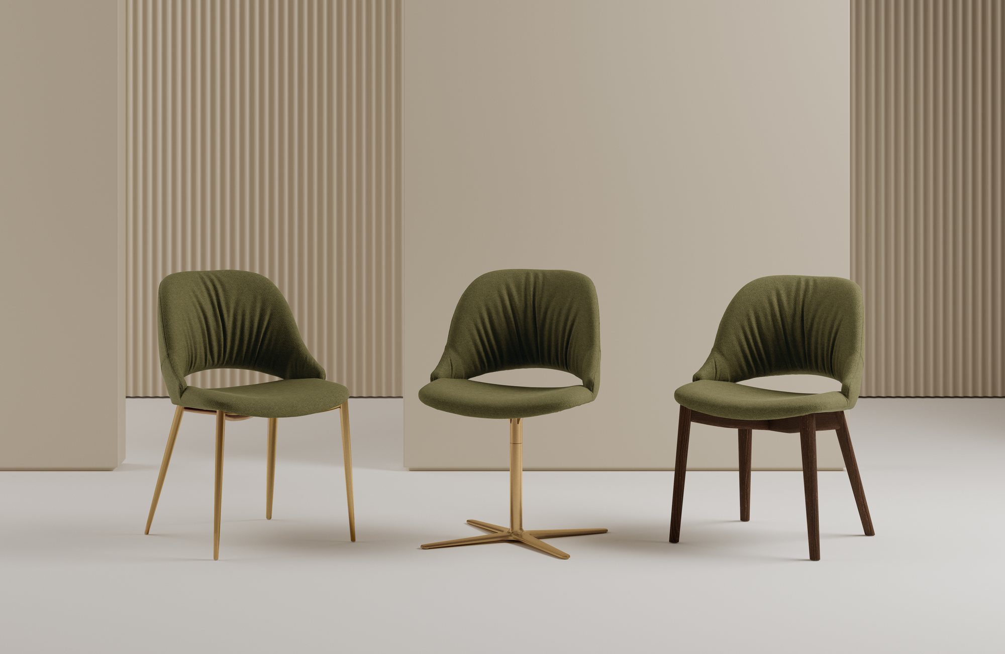 Tre sedie imbottite Bontempi in tessuto verde con gambe in metallo, base girevole e gambe in legno