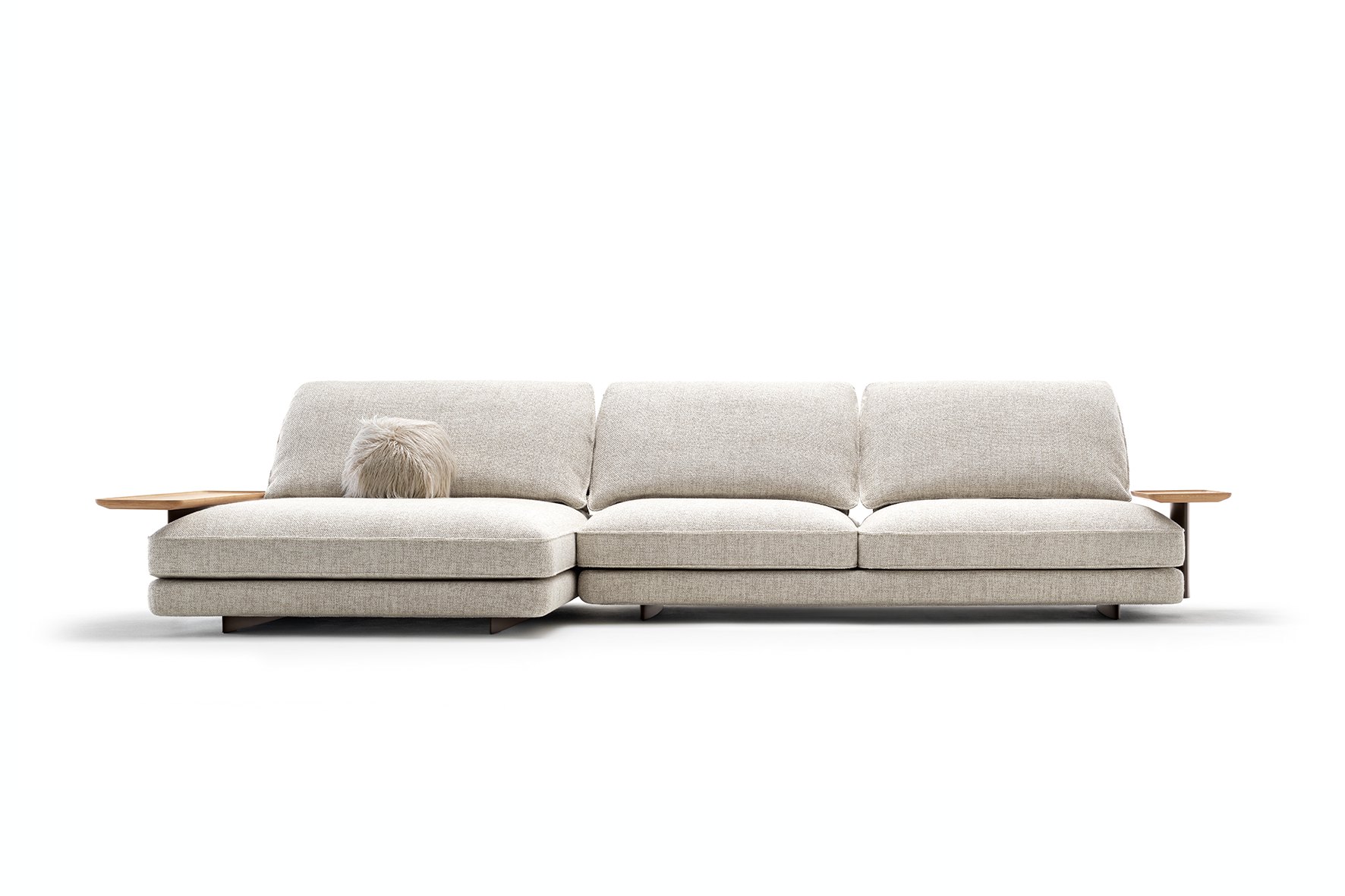 Divano David di BertO in tessuto con chaise longue e braccioli vassoio in rovere